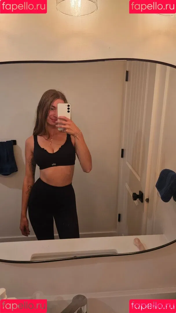kalemia / lil_hanne / lilhanne Onlyfans Photo Gallery 