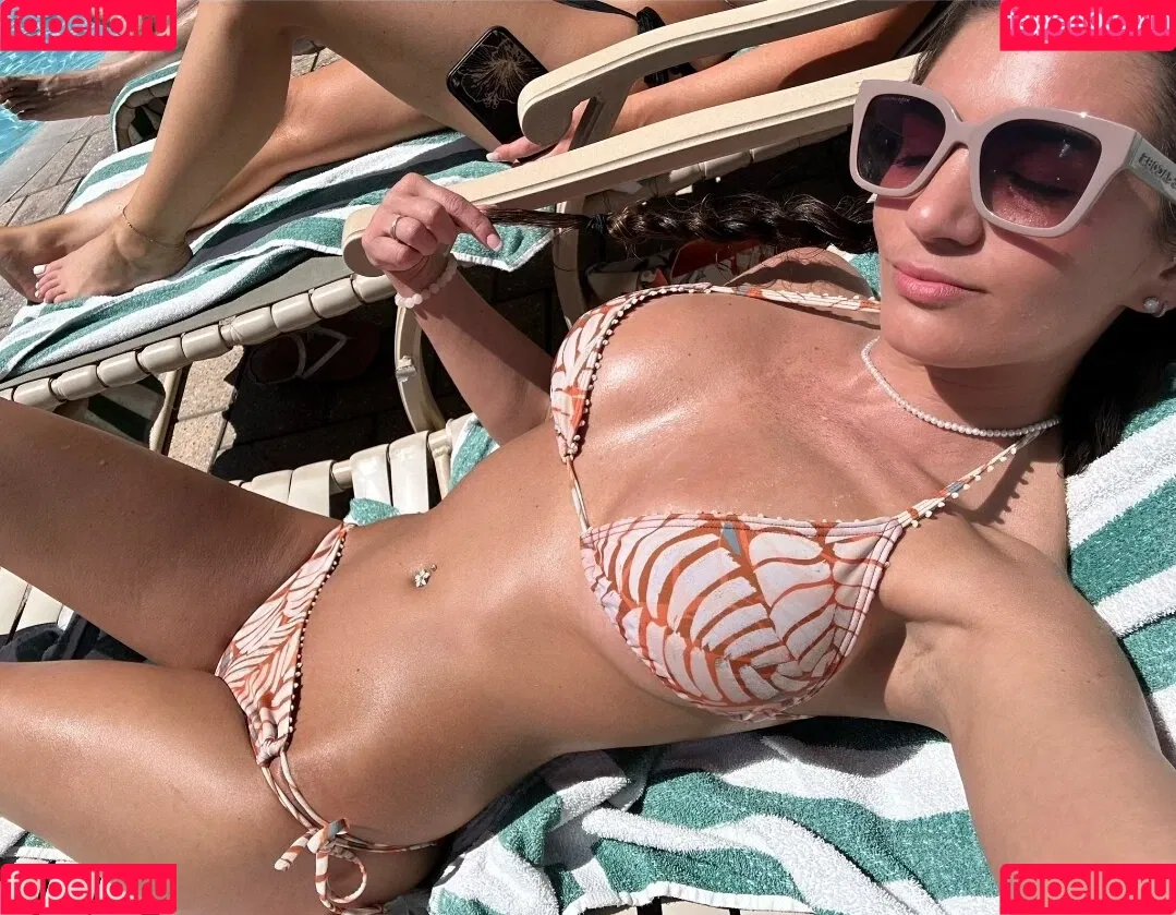 Carlie Jo / carliejokent / cupofcarliejo Onlyfans Photo Gallery 