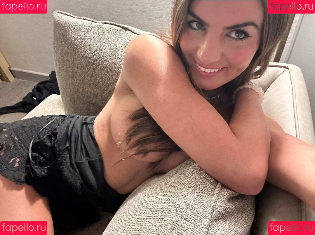 Carlie Jo / carliejokent / cupofcarliejo Onlyfans Photo Gallery 