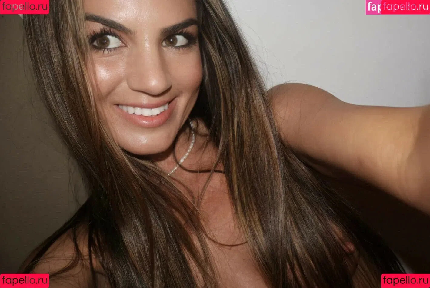 Carlie Jo / carliejokent / cupofcarliejo Onlyfans Photo Gallery 