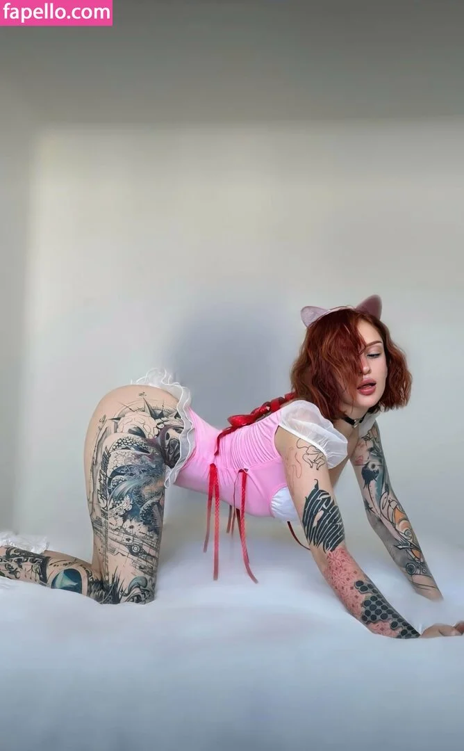 Red_lina / Redlikk / Redlina13 Onlyfans Photo Gallery 