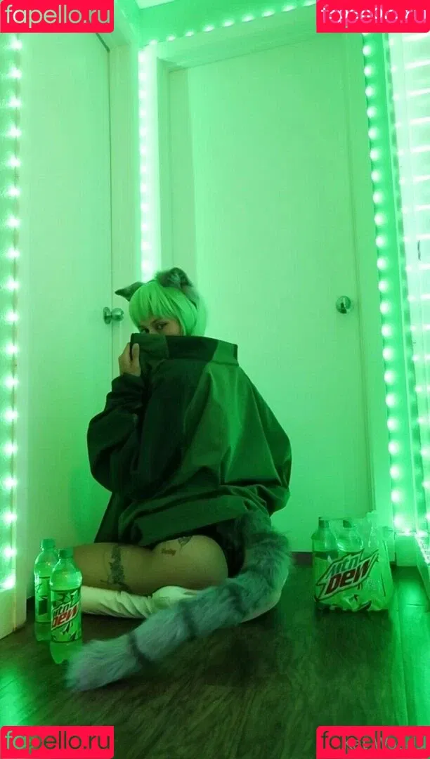 KatWoods / Katsstoned Onlyfans Photo Gallery 