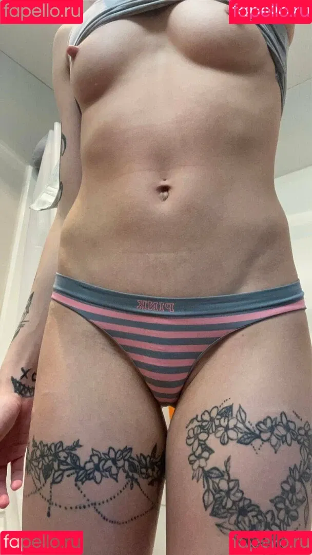 KatWoods / Katsstoned Onlyfans Photo Gallery 