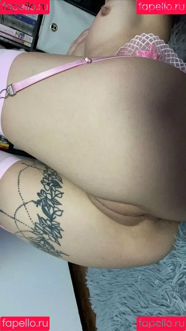 KatWoods / Katsstoned Onlyfans Photo Gallery 