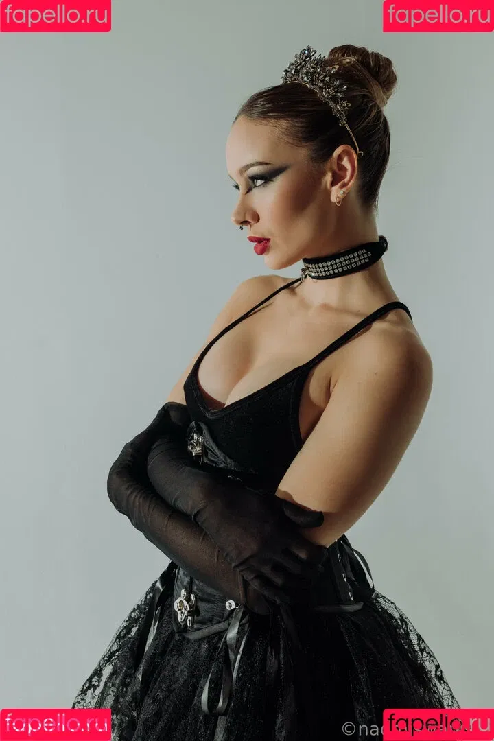 Naomi Swann / naomi_swann / naomiswann / naomiswann.x223 Onlyfans Photo Gallery 