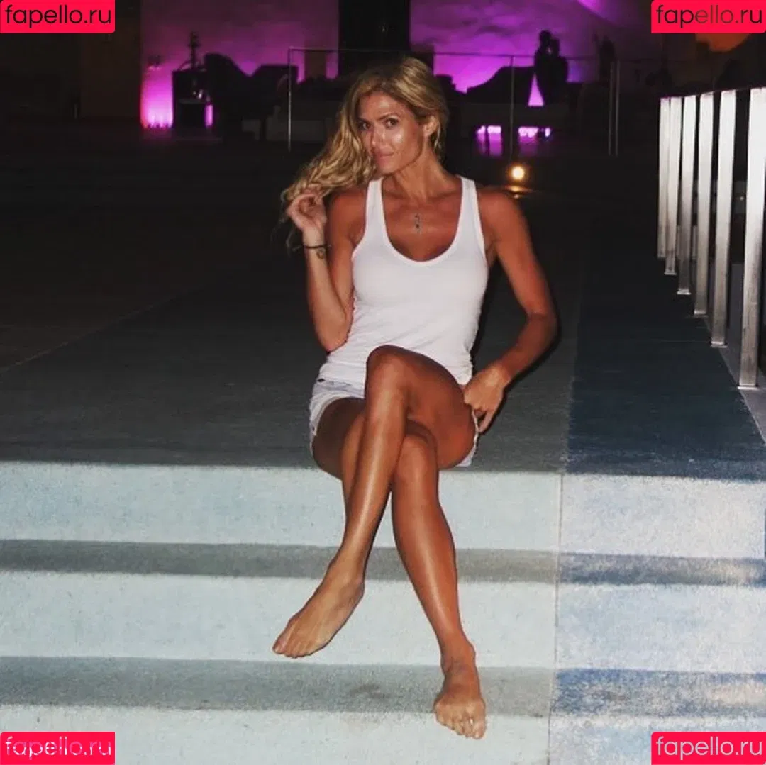 Torrie Wilson / torriewilson Onlyfans Photo Gallery 
