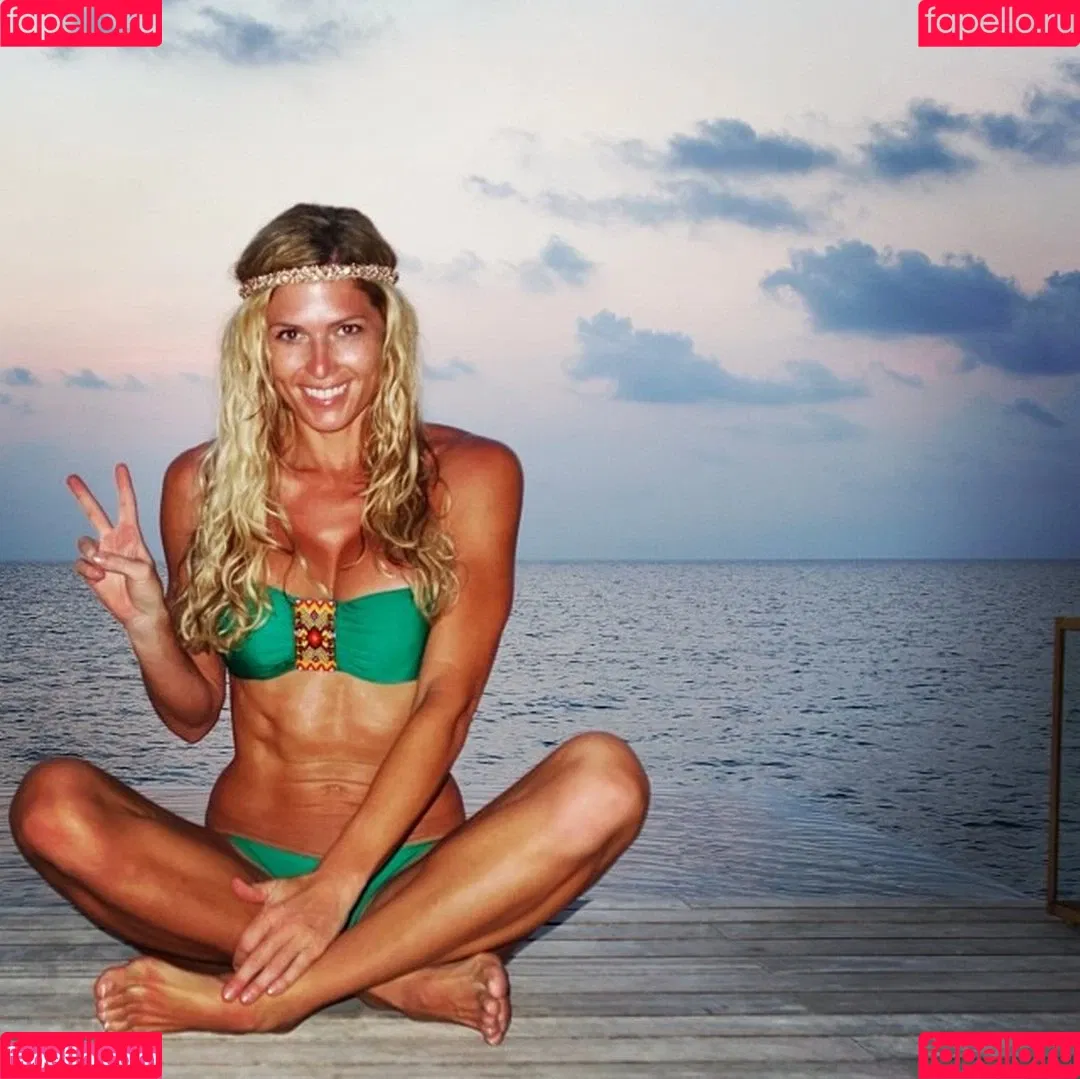 Torrie Wilson / torriewilson Onlyfans Photo Gallery 