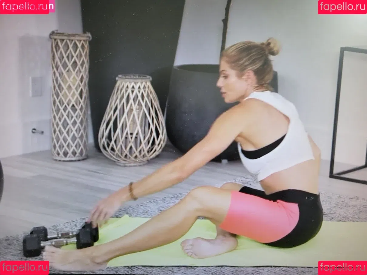 Torrie Wilson / torriewilson Onlyfans Photo Gallery 
