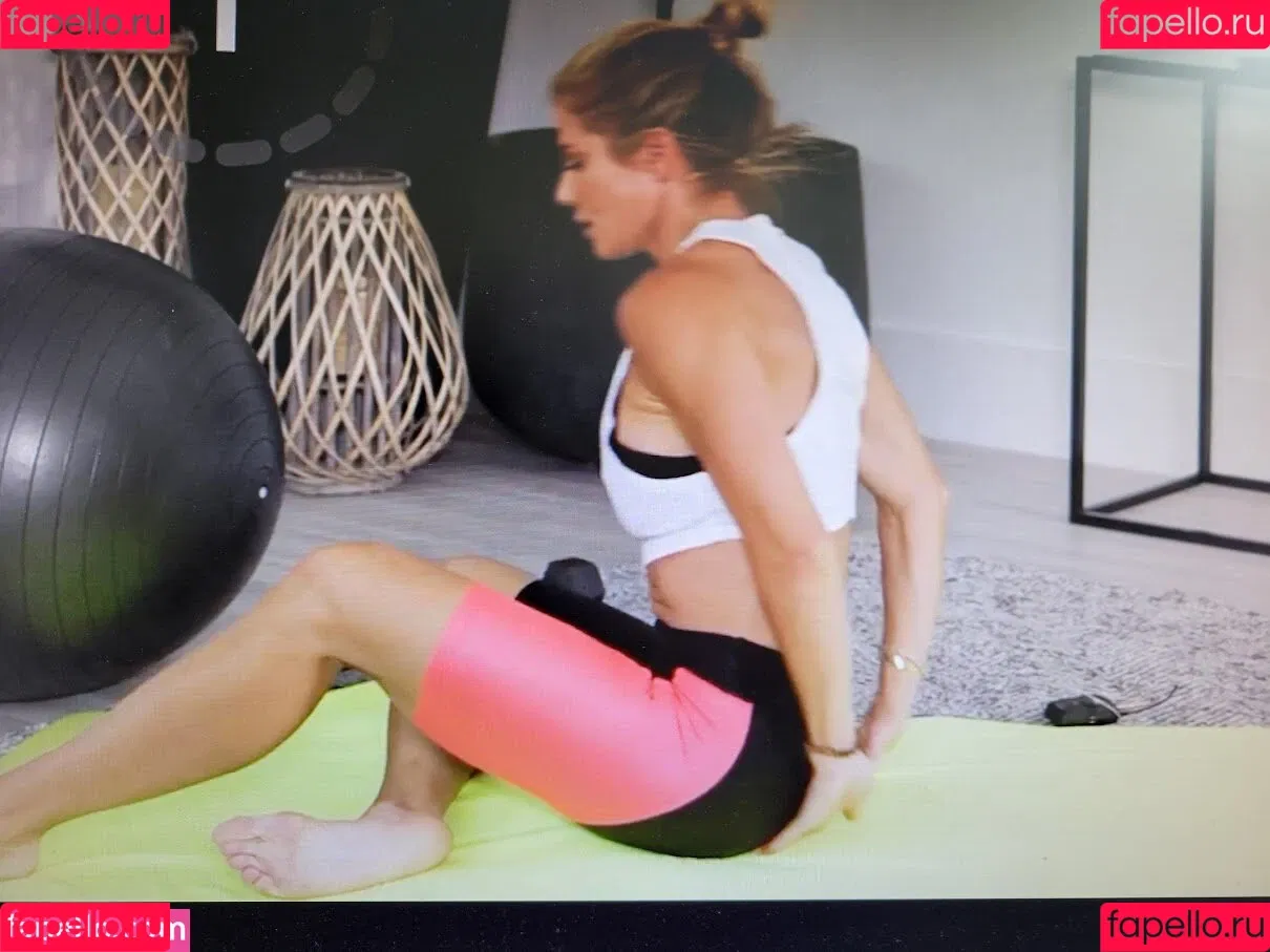 Torrie Wilson / torriewilson Onlyfans Photo Gallery 
