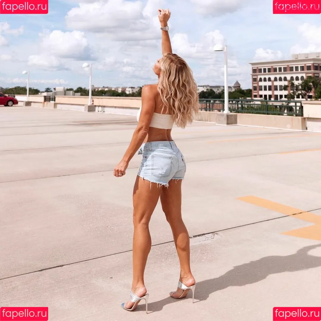 Torrie Wilson / torriewilson Onlyfans Photo Gallery 