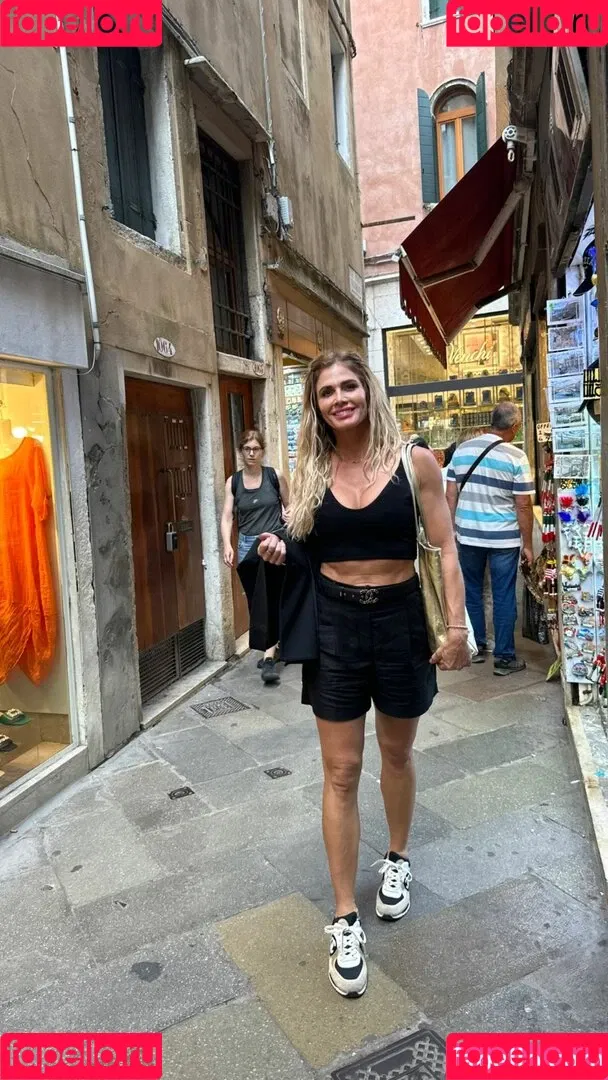Torrie Wilson / torriewilson Onlyfans Photo Gallery 