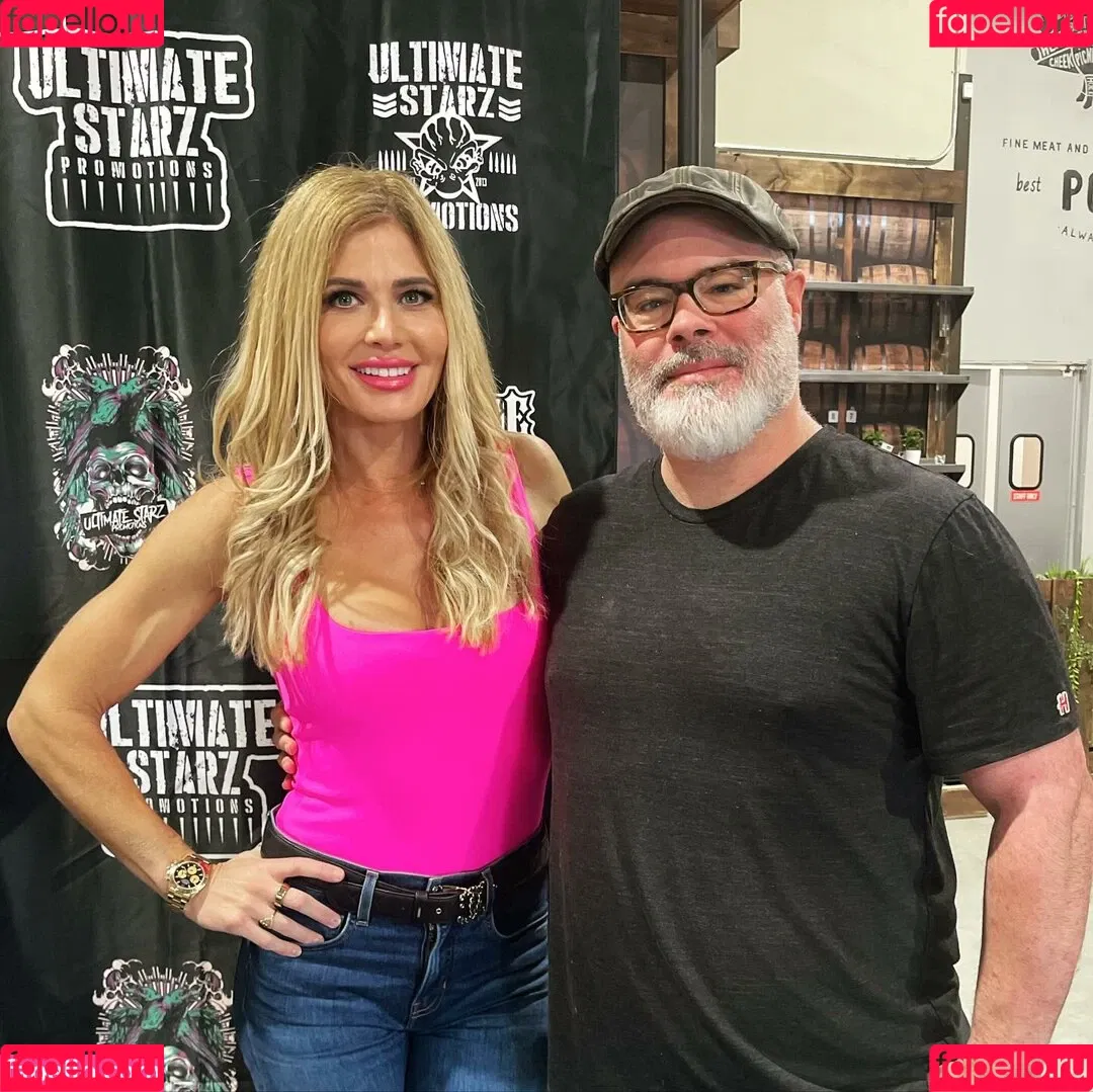Torrie Wilson / torriewilson Onlyfans Photo Gallery 