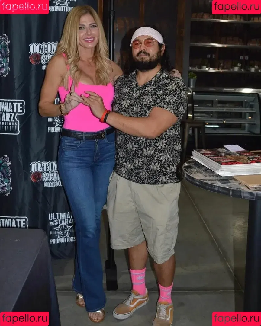 Torrie Wilson / torriewilson Onlyfans Photo Gallery 