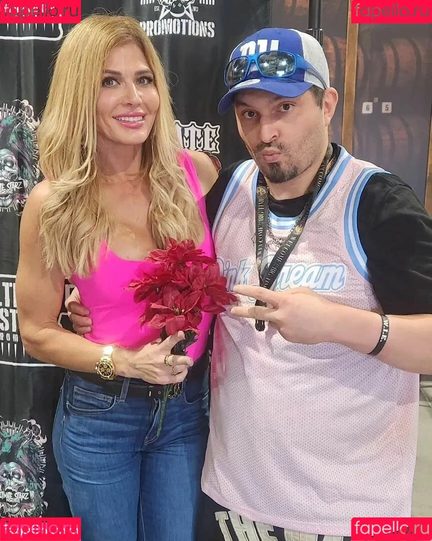 Torrie Wilson / torriewilson Onlyfans Photo Gallery 