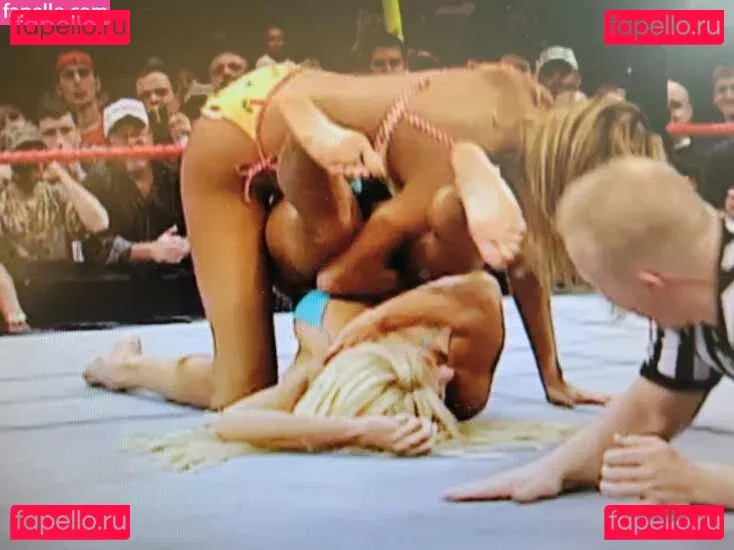 Torrie Wilson / torriewilson Onlyfans Photo Gallery 