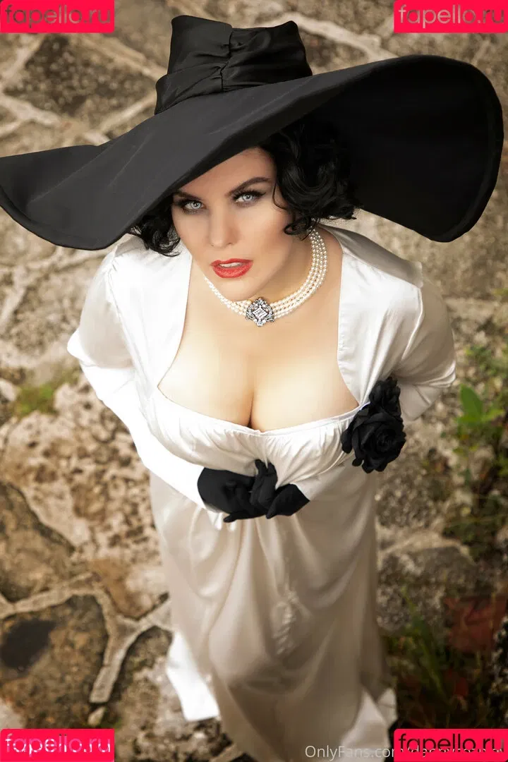 Danielle Pavluk / DannyCozplay Onlyfans Photo Gallery 