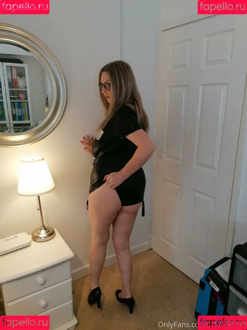 carla.anngg / glamgran56 Onlyfans Photo Gallery 
