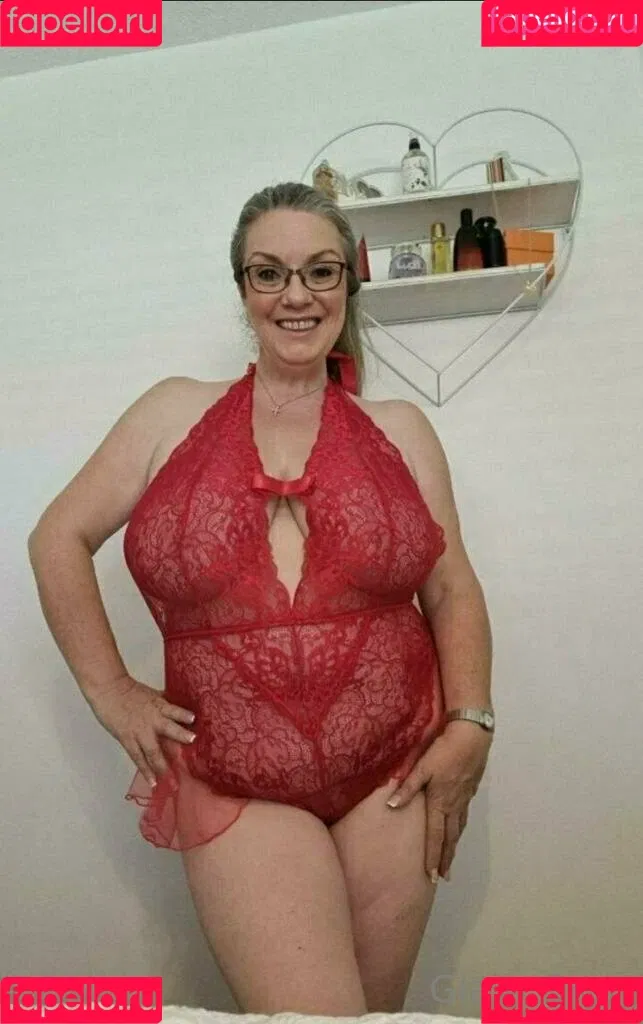 carla.anngg / glamgran56 Onlyfans Photo Gallery 