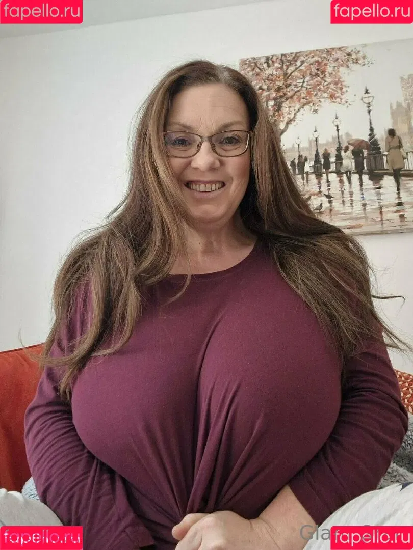 carla.anngg / glamgran56 Onlyfans Photo Gallery 