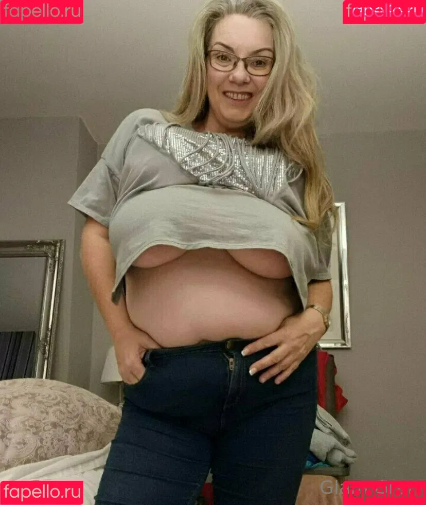 carla.anngg / glamgran56 Onlyfans Photo Gallery 