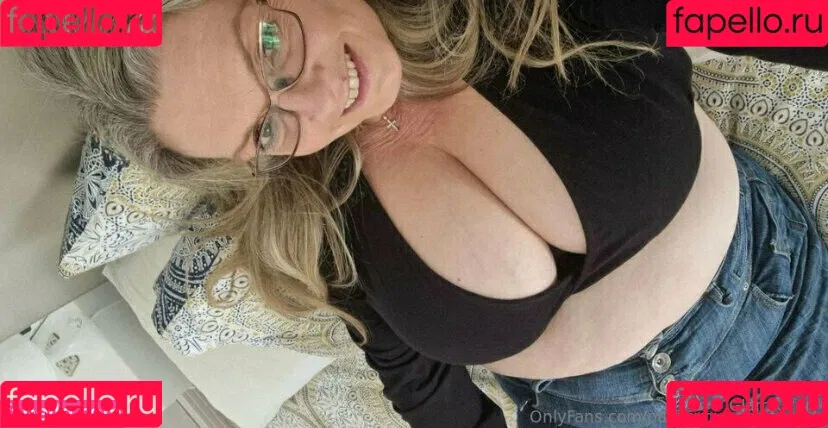 carla.anngg / glamgran56 Onlyfans Photo Gallery 