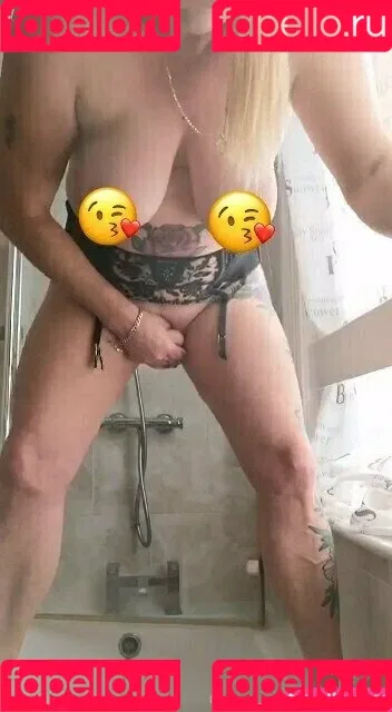 carla.anngg / glamgran56 Onlyfans Photo Gallery 