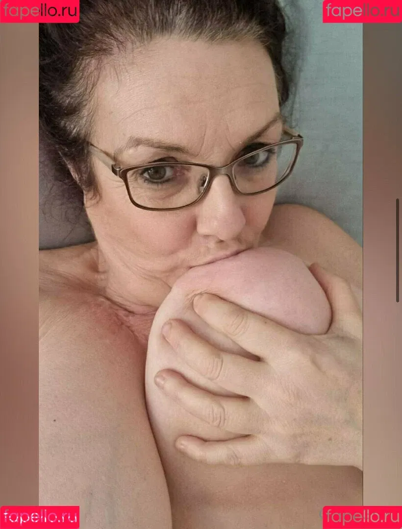 carla.anngg / glamgran56 Onlyfans Photo Gallery 
