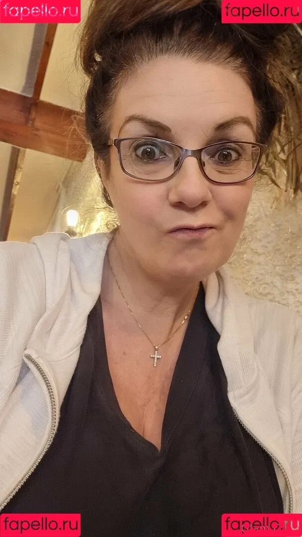 carla.anngg / glamgran56 Onlyfans Photo Gallery 