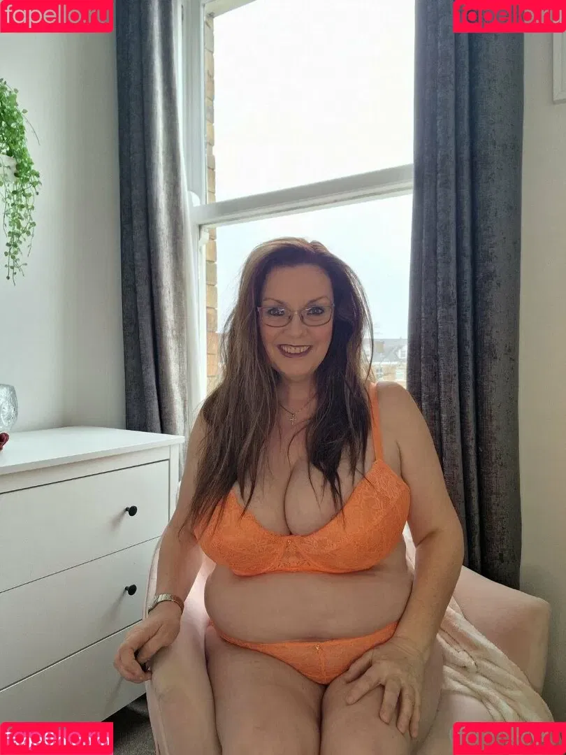 carla.anngg / glamgran56 Onlyfans Photo Gallery 