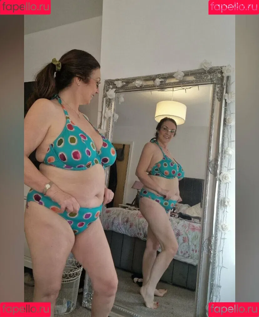 carla.anngg / glamgran56 Onlyfans Photo Gallery 