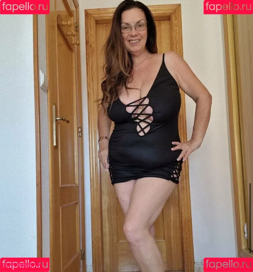 carla.anngg / glamgran56 Onlyfans Photo Gallery 