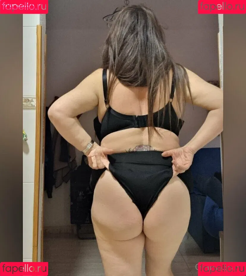 carla.anngg / glamgran56 Onlyfans Photo Gallery 