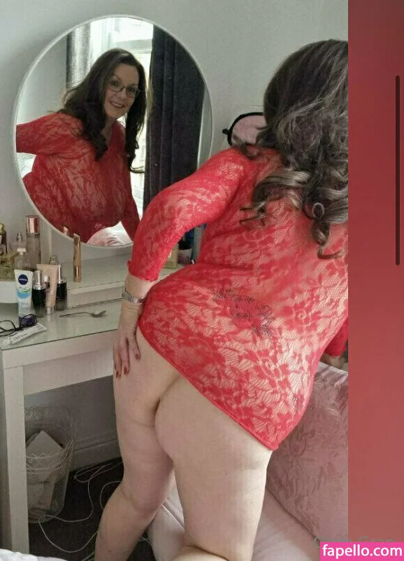 carla.anngg / glamgran56 Onlyfans Photo Gallery 