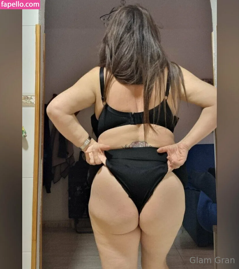 carla.anngg / glamgran56 Onlyfans Photo Gallery 