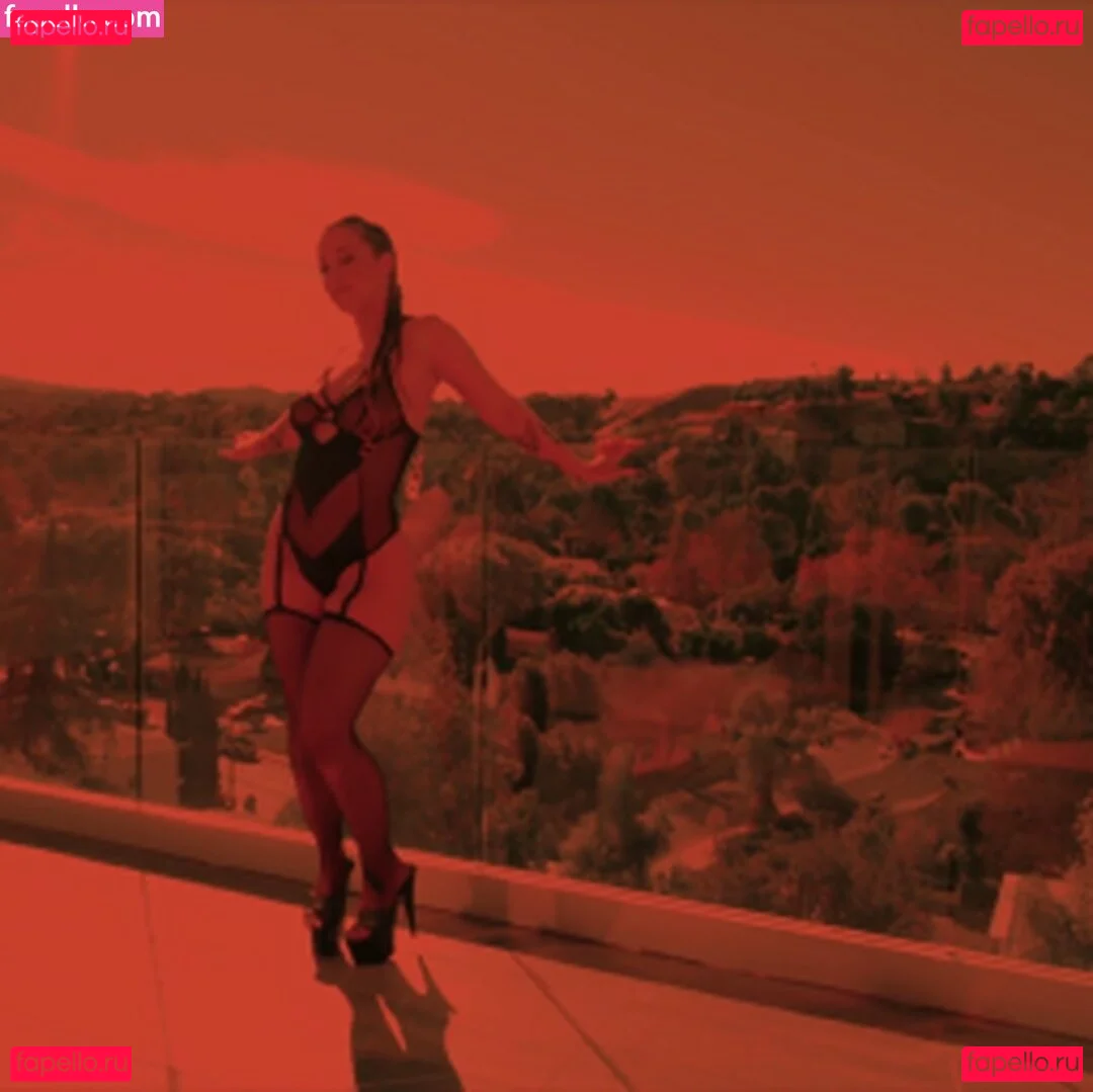 Jada Stevens / jadastevens / jadastevens420 Onlyfans Photo Gallery 