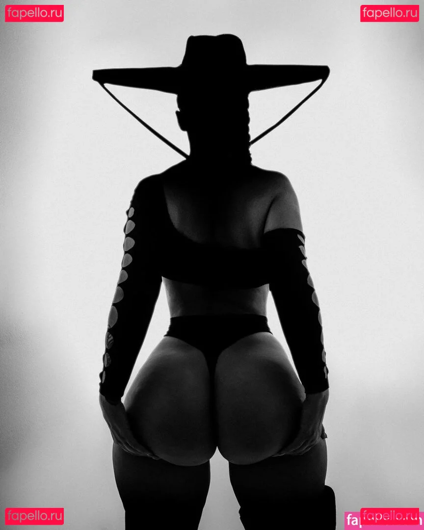 Jada Stevens / jadastevens / jadastevens420 Onlyfans Photo Gallery 