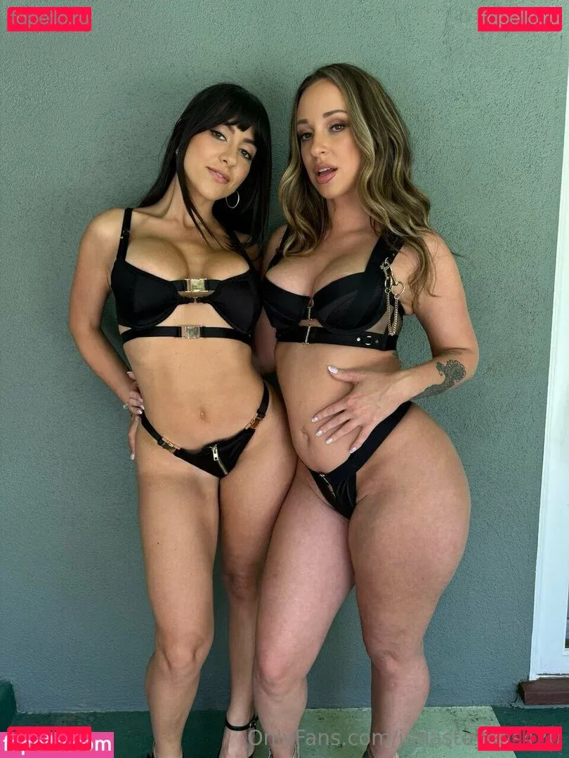 Jada Stevens / jadastevens / jadastevens420 Onlyfans Photo Gallery 