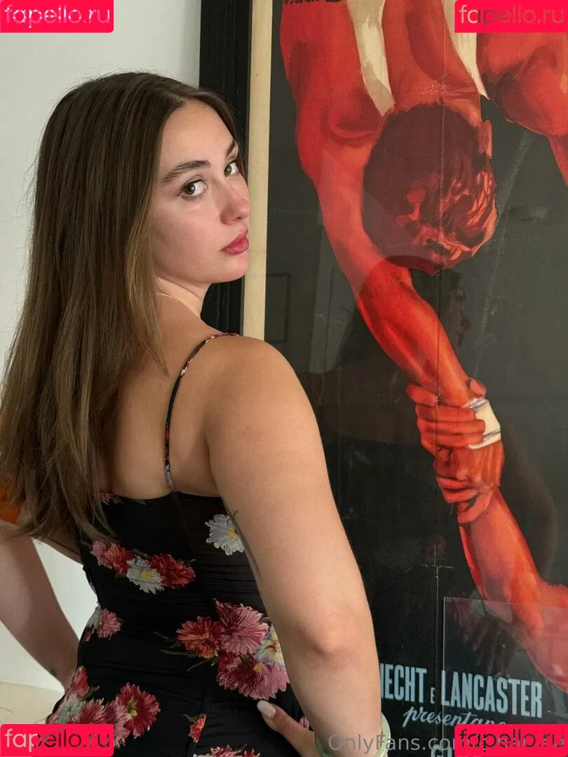 Charlee / Lee Phillips / c.har.lee Onlyfans Photo Gallery 