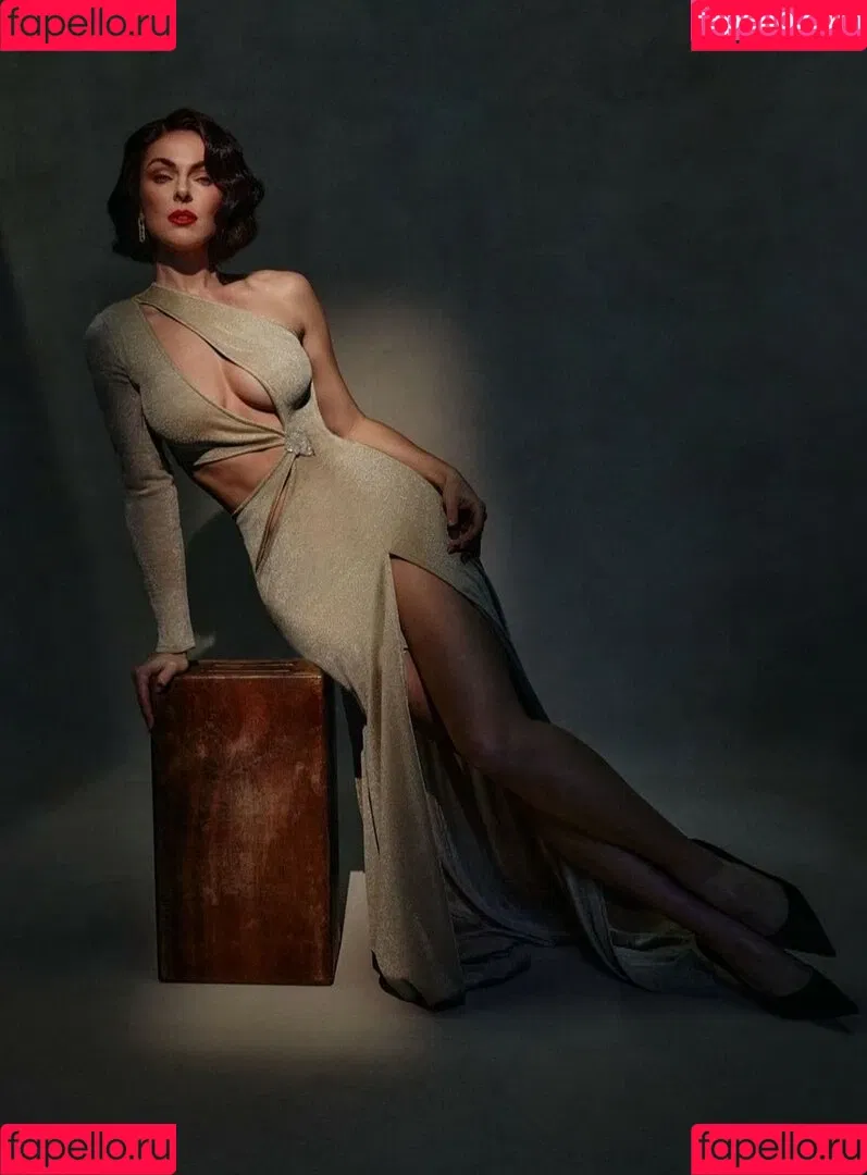 Serinda Swan / serindaswan Onlyfans Photo Gallery 