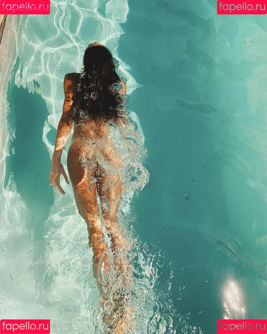 Serinda Swan / serindaswan Onlyfans Photo Gallery 
