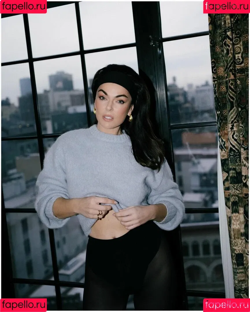 Serinda Swan / serindaswan Onlyfans Photo Gallery 