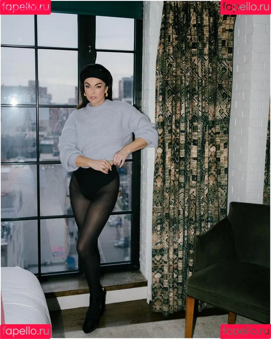 Serinda Swan / serindaswan Onlyfans Photo Gallery 