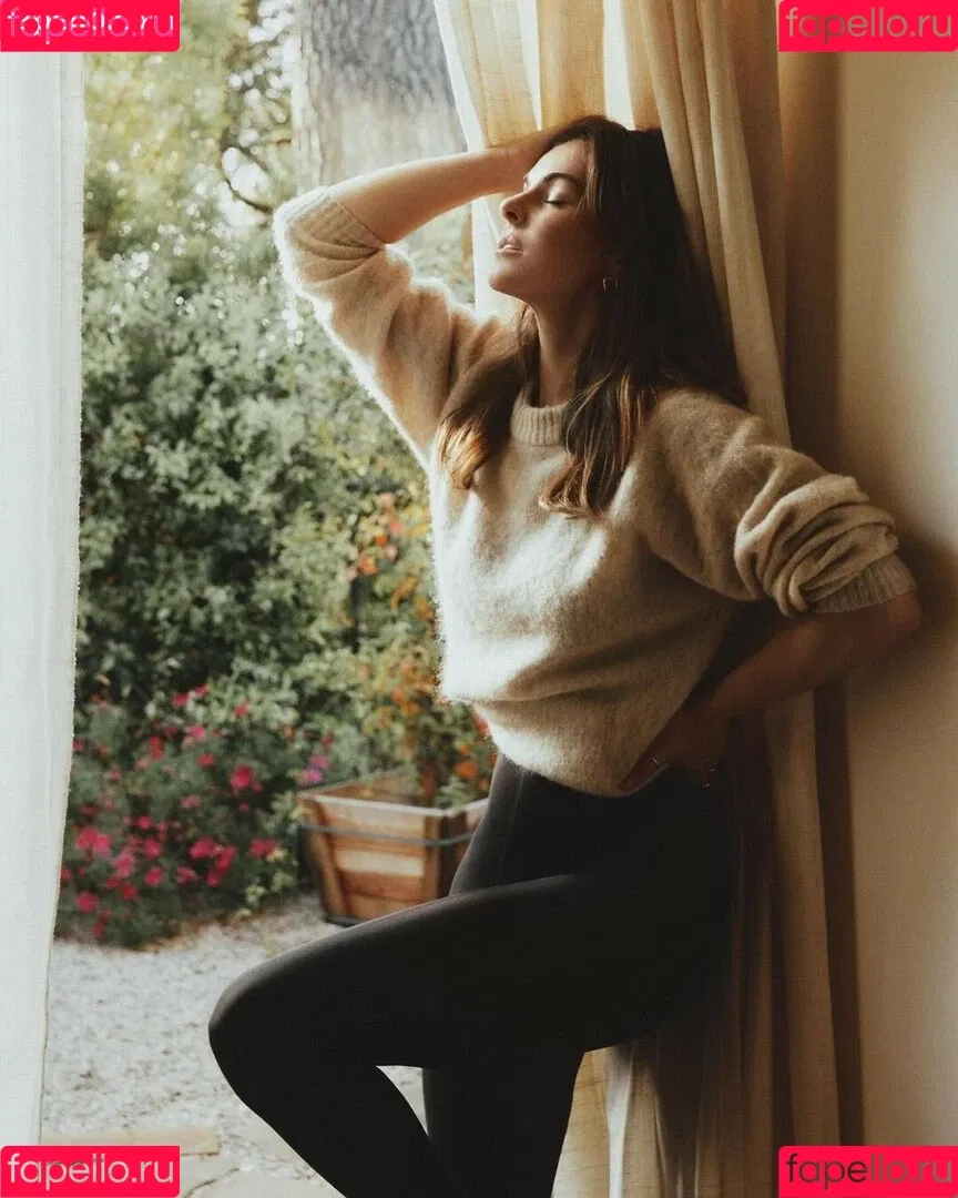 Serinda Swan / serindaswan Onlyfans Photo Gallery 