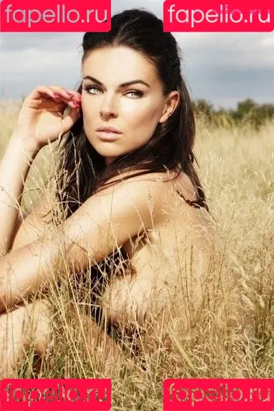 Serinda Swan / serindaswan Onlyfans Photo Gallery 