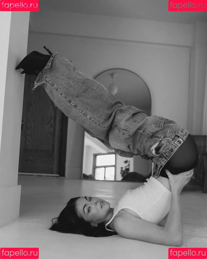 Serinda Swan / serindaswan Onlyfans Photo Gallery 