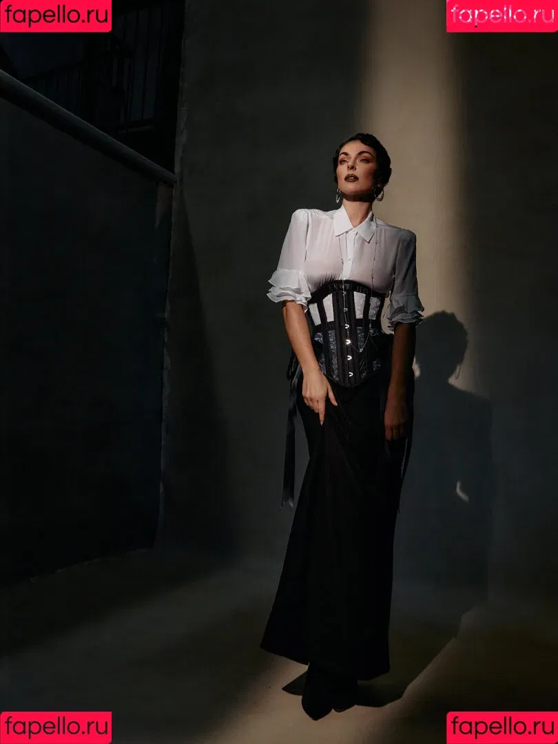 Serinda Swan / serindaswan Onlyfans Photo Gallery 