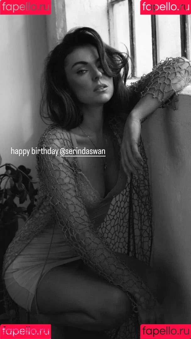 Serinda Swan / serindaswan Onlyfans Photo Gallery 