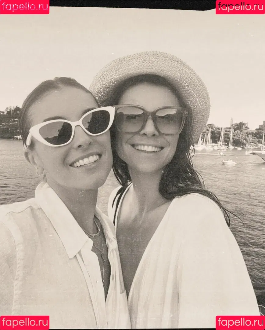 Serinda Swan / serindaswan Onlyfans Photo Gallery 