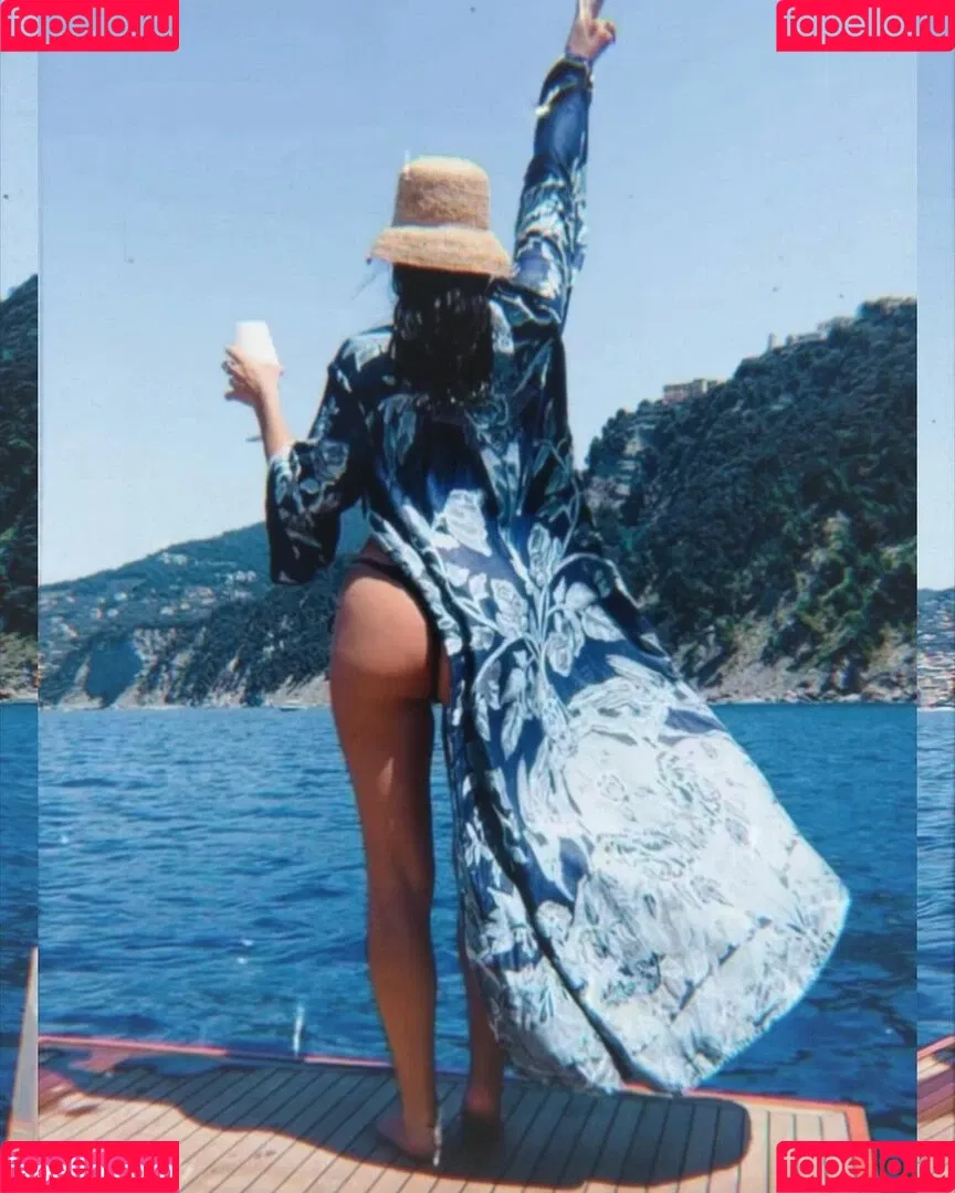 Serinda Swan / serindaswan Onlyfans Photo Gallery 