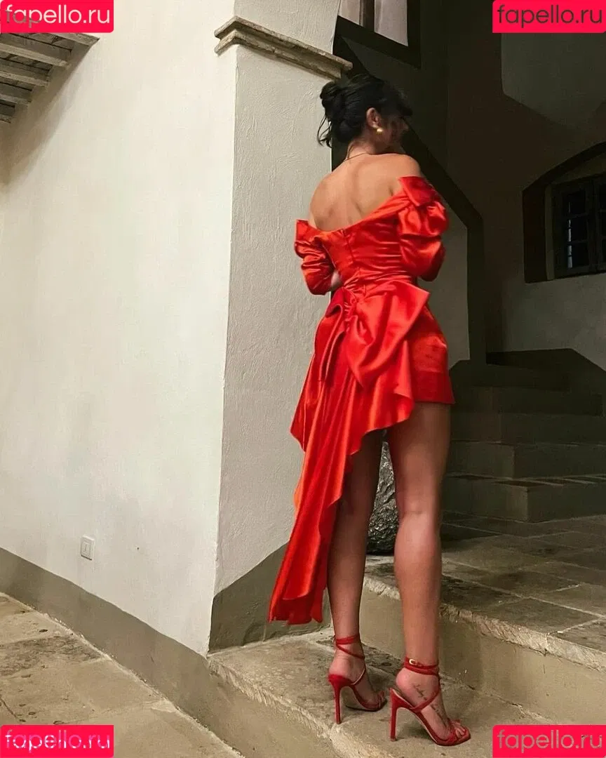 Serinda Swan / serindaswan Onlyfans Photo Gallery 